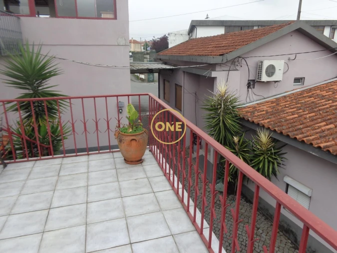 Moradia T5 para Venda em Bairro Foto 56