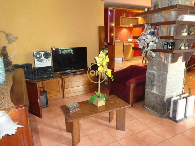 Moradia T5 para Venda em Bairro Foto 46