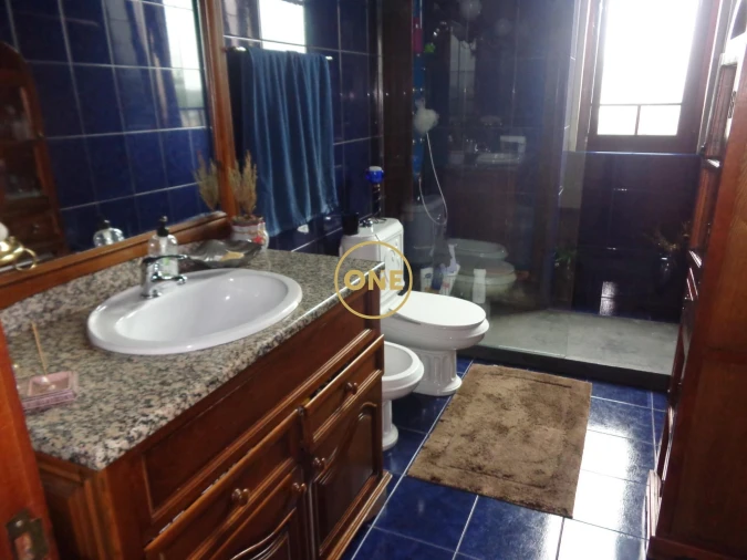 Moradia T5 para Venda em Bairro Foto 73