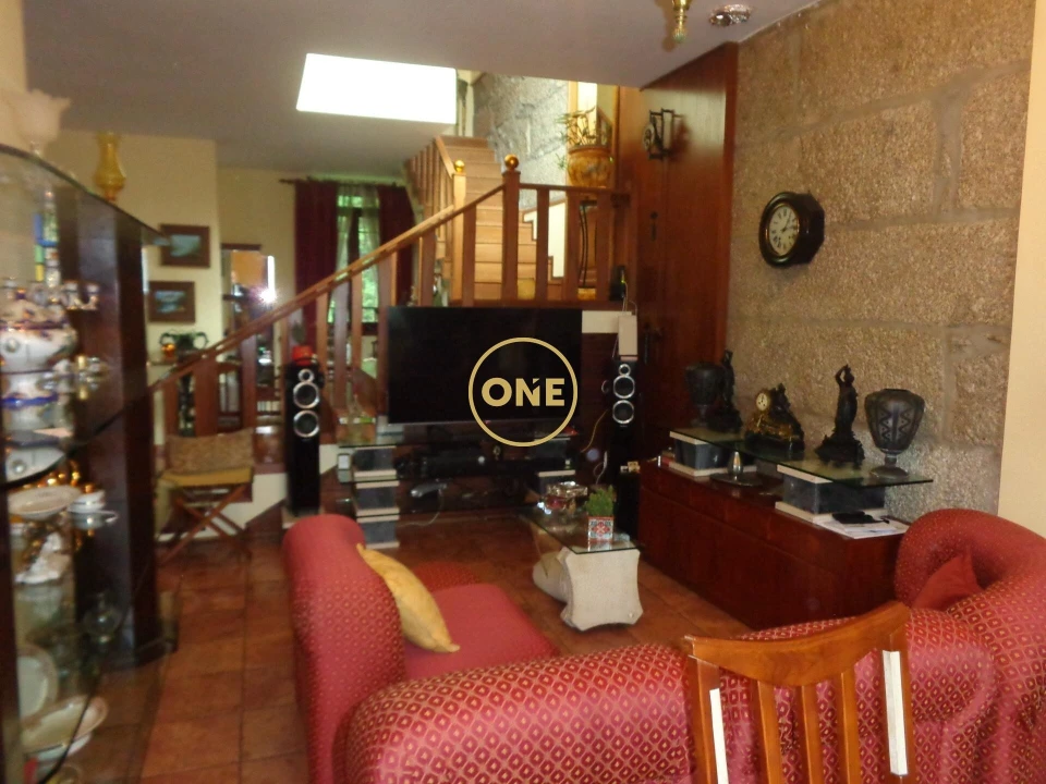 Moradia T5 para Venda em Bairro Foto 68