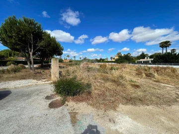 Terreno para Venda em Lagos (São Sebastião e Santa Maria)