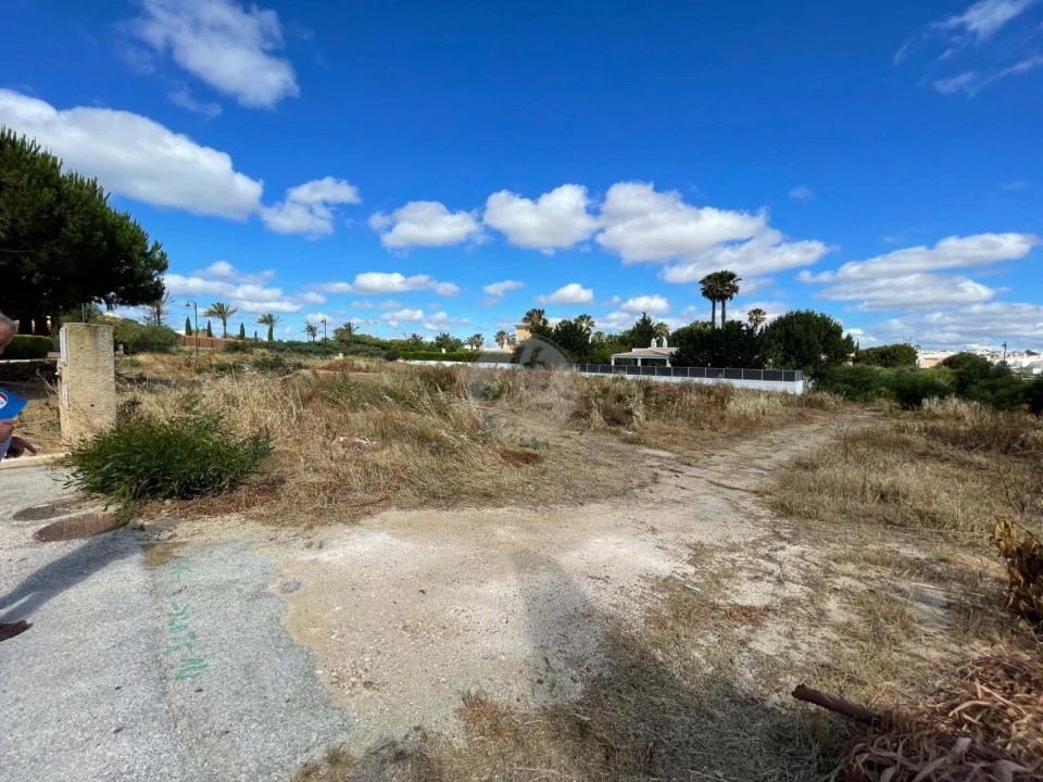 Terreno para Venda em Lagos (São Sebastião e Santa Maria) Foto 1