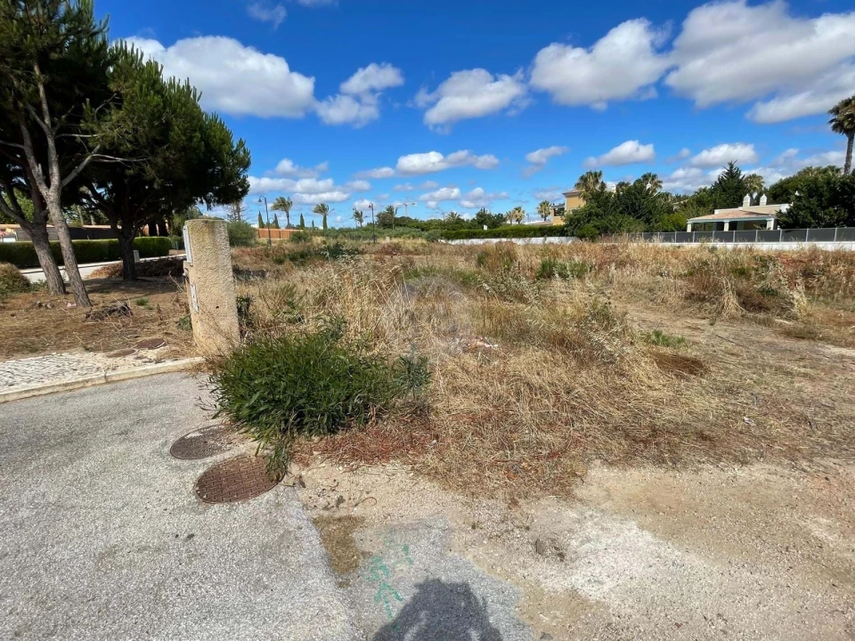 Terreno para Venda em Lagos (São Sebastião e Santa Maria) Foto 2