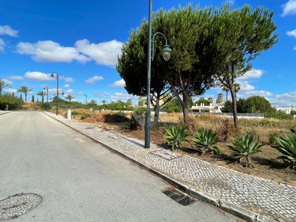 Terreno para Venda em Lagos (São Sebastião e Santa Maria) Foto 2