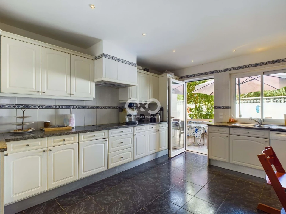 Moradia T5 para Venda em Lagos (São Sebastião e Santa Maria) Foto 10