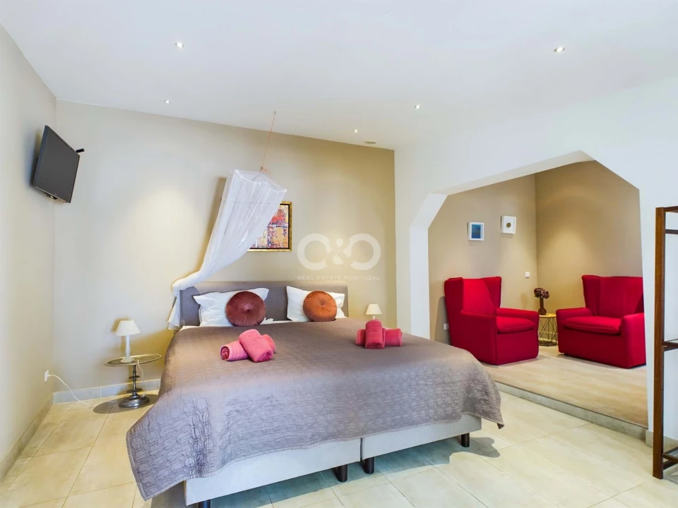 Moradia T5 para Venda em Lagos (São Sebastião e Santa Maria) Foto 8