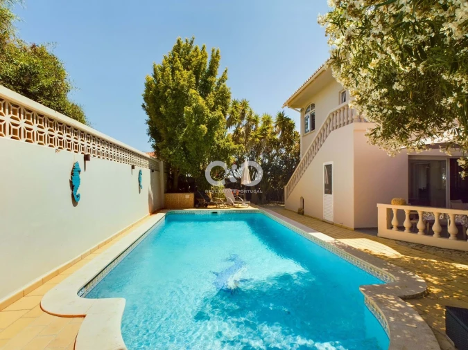 Moradia T5 para Venda em Lagos (São Sebastião e Santa Maria) Foto 22