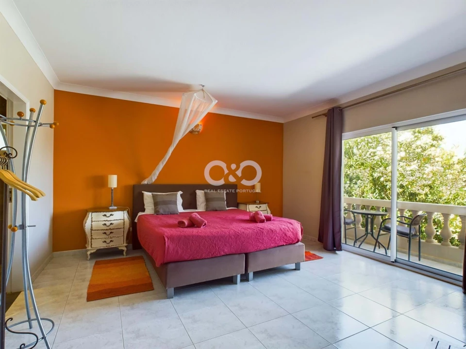 Moradia T5 para Venda em Lagos (São Sebastião e Santa Maria) Foto 18