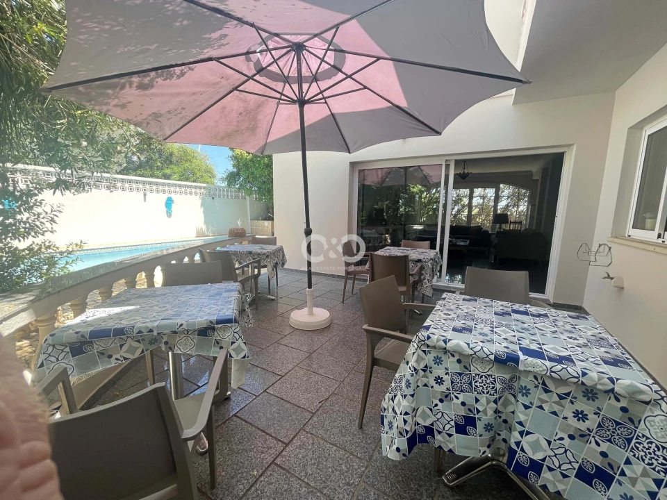 Moradia T5 para Venda em Lagos (São Sebastião e Santa Maria) Foto 35