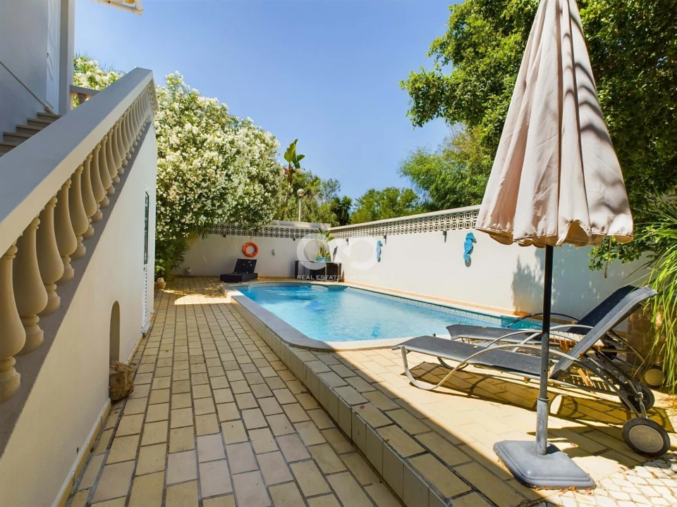 Moradia T5 para Venda em Lagos (São Sebastião e Santa Maria) Foto 39