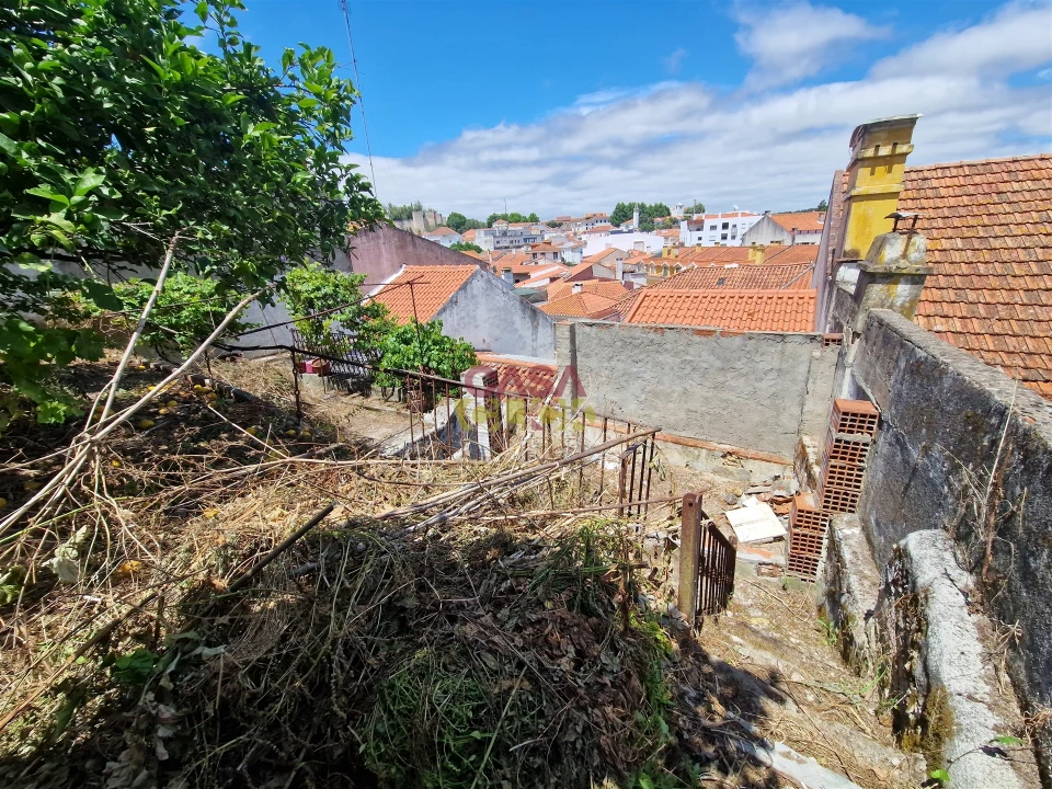Moradia T2 para Venda em Torres Novas (Santa Maria, Salvador e Santiago) Foto 33