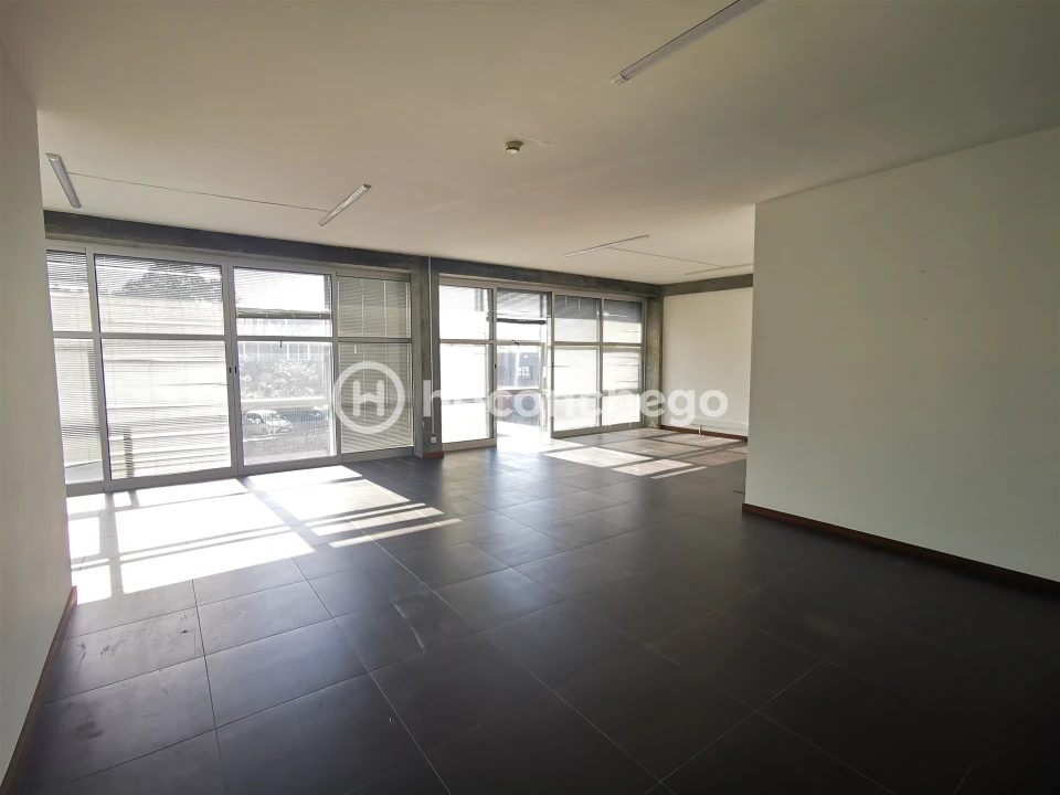 Armazém para Arrendamento em Manhente Foto 12