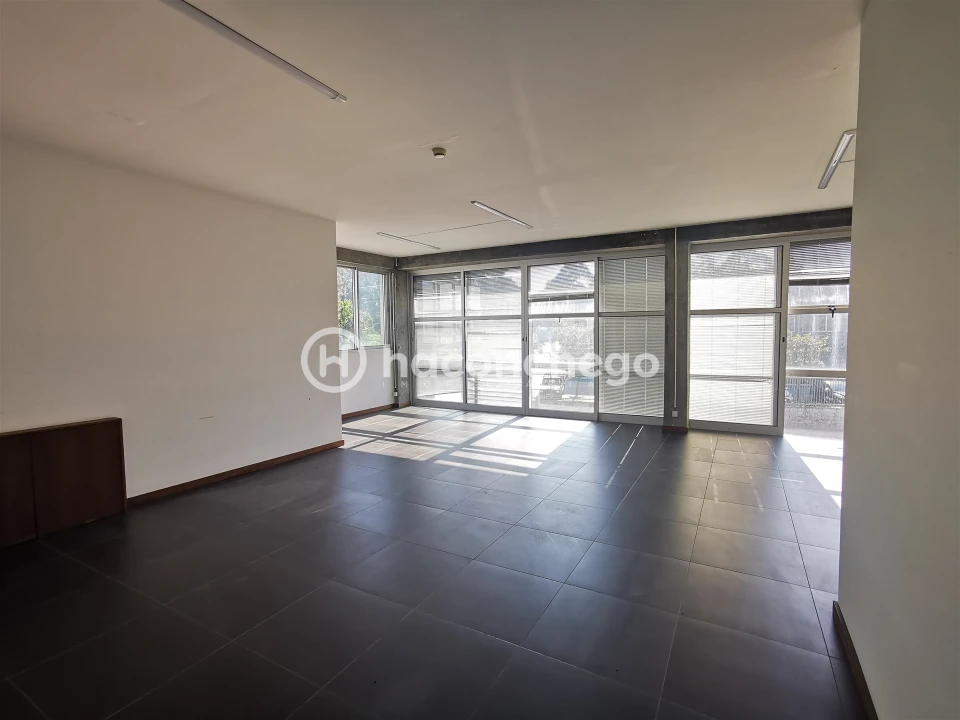 Armazém para Arrendamento em Manhente Foto 13