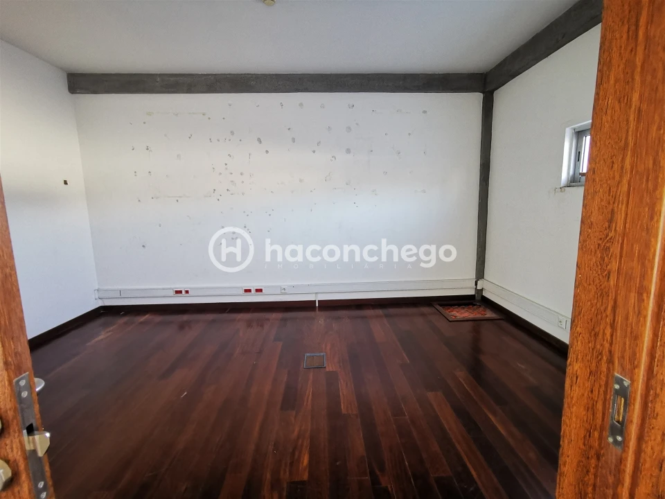 Armazém para Arrendamento em Manhente Foto 15