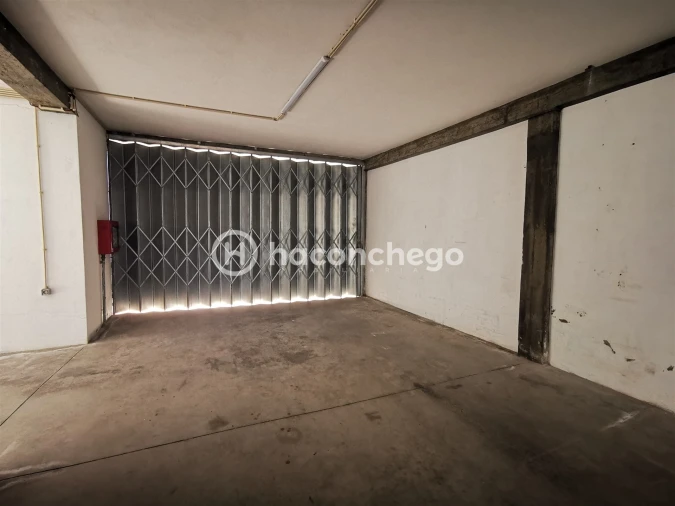 Armazém para Arrendamento em Manhente Foto 8