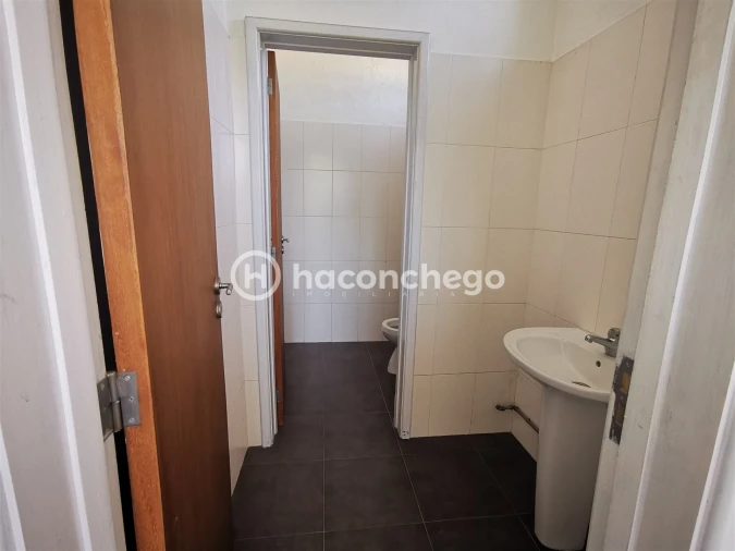 Armazém para Arrendamento em Manhente Foto 16