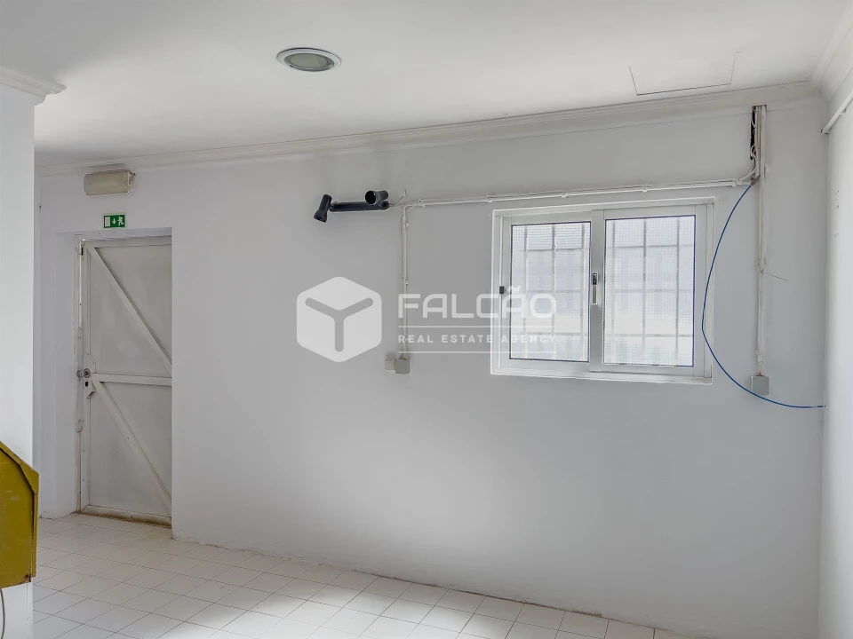 Armazém para Venda em Marvila, Ribeira Santarém, São Salvador, São Nicolau Foto 16