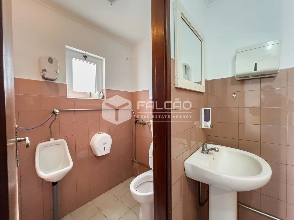 Armazém para Venda em Marvila, Ribeira Santarém, São Salvador, São Nicolau Foto 17