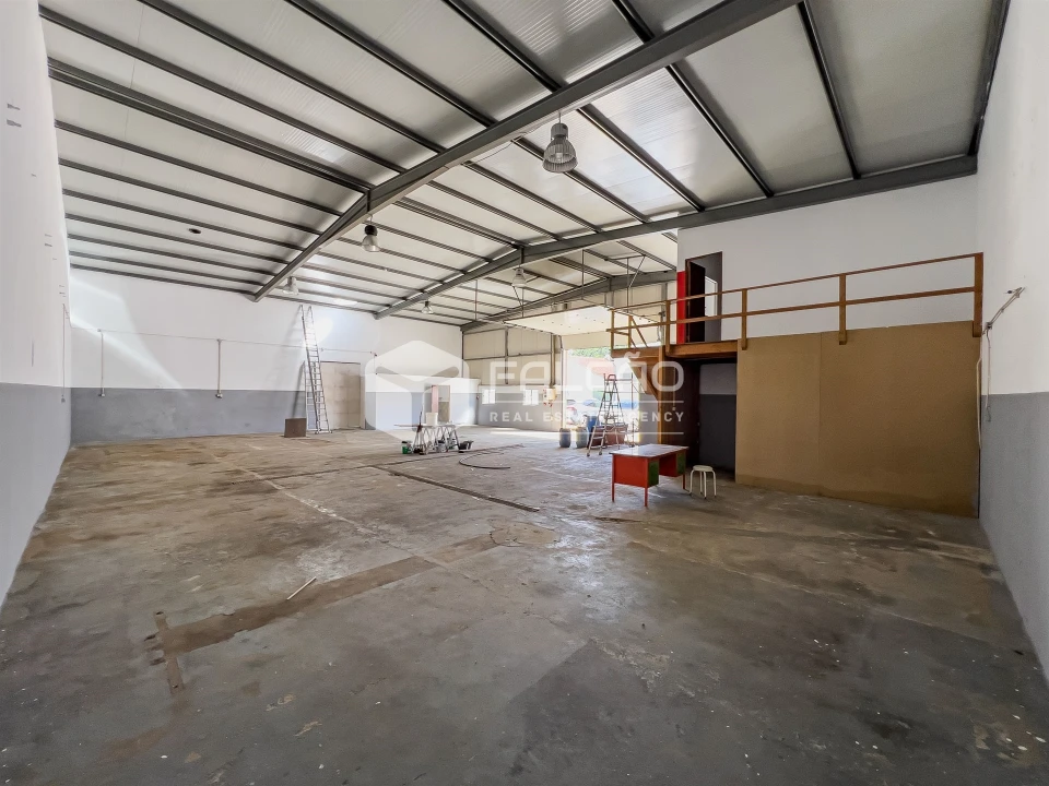 Armazém para Venda em Marvila, Ribeira Santarém, São Salvador, São Nicolau Foto 9