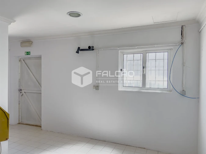 Armazém para Venda em Marvila, Ribeira Santarém, São Salvador, São Nicolau Foto 16