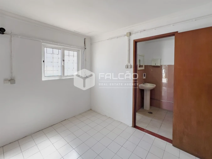 Armazém para Venda em Marvila, Ribeira Santarém, São Salvador, São Nicolau Foto 19