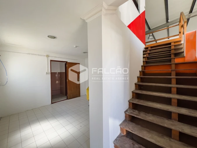 Armazém para Venda em Marvila, Ribeira Santarém, São Salvador, São Nicolau Foto 14