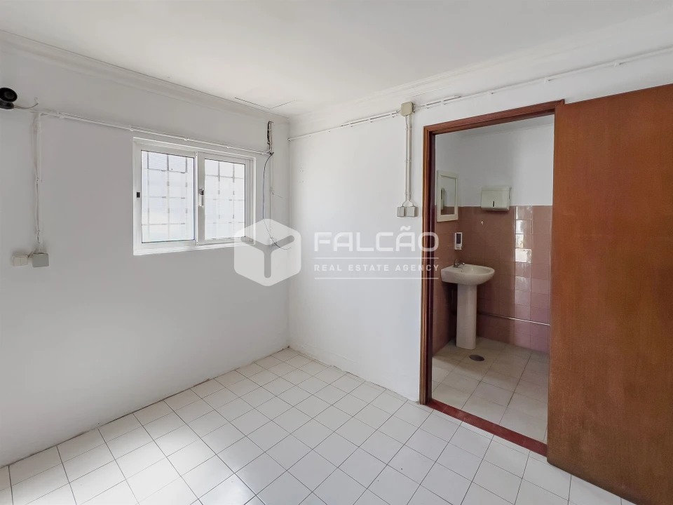 Armazém para Venda em Marvila, Ribeira Santarém, São Salvador, São Nicolau Foto 19