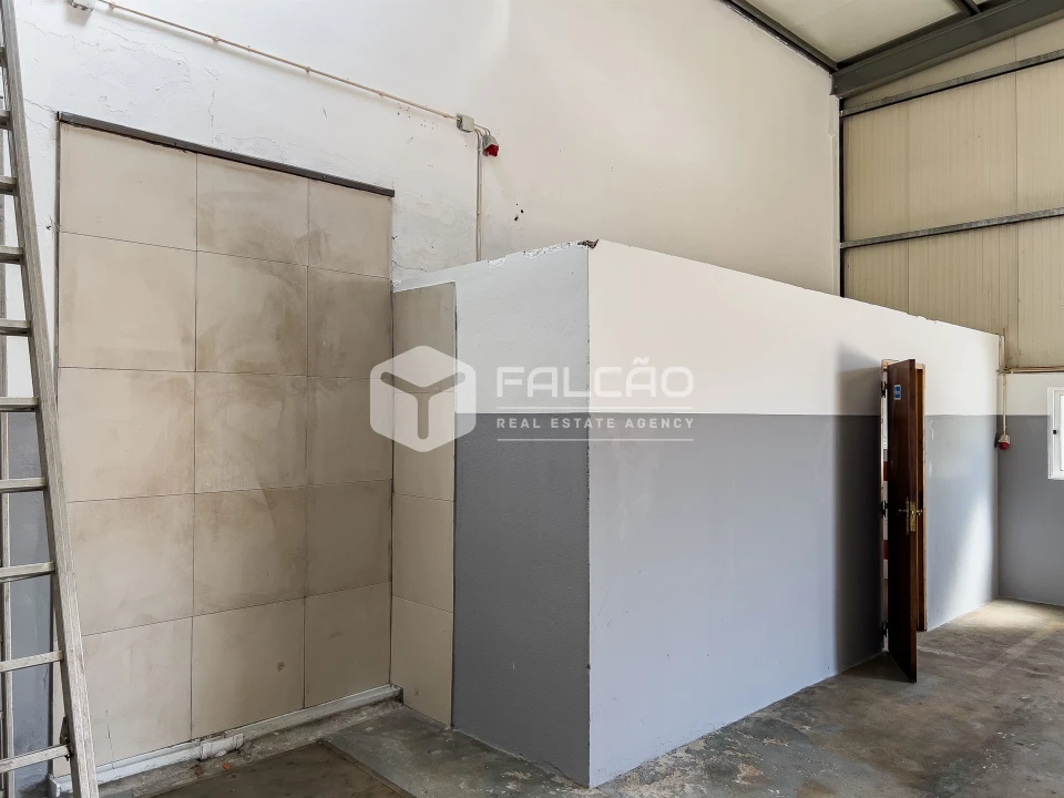 Armazém para Venda em Marvila, Ribeira Santarém, São Salvador, São Nicolau Foto 6