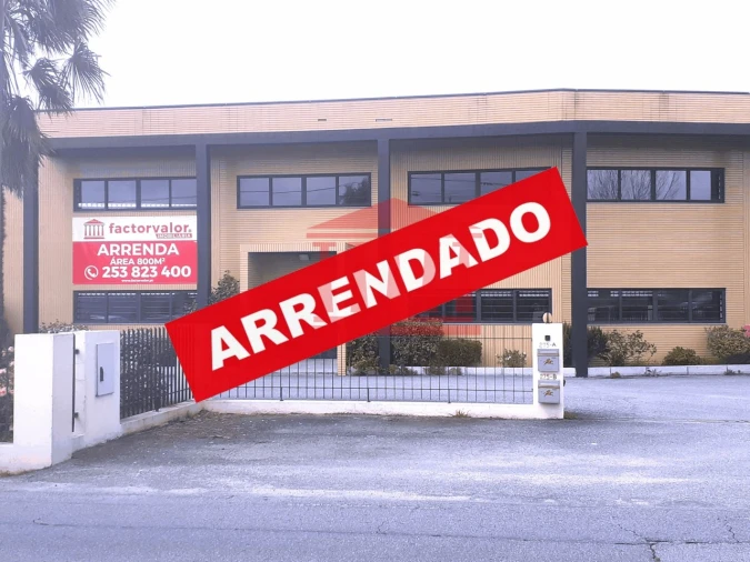 Loja para Arrendamento em Tamel (São Verissimo)