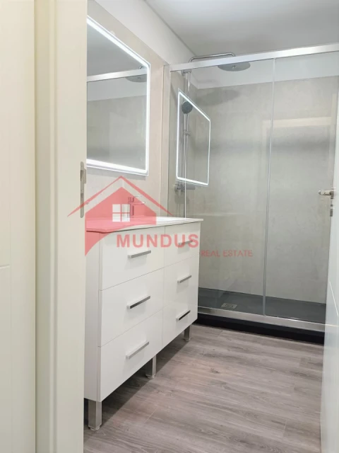 Apartamento T2 para Venda em Sesimbra (Santiago)