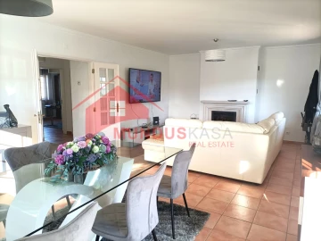 Moradia T4 para Venda em Sesimbra (Castelo)