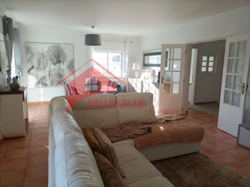 Moradia T4 para Venda em Sesimbra (Castelo)