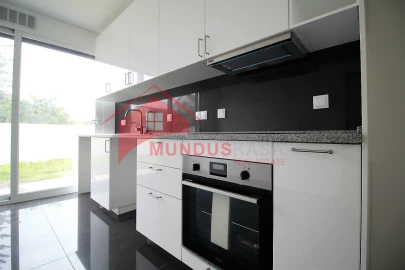 Moradia T2 para Venda em Sesimbra (Castelo)