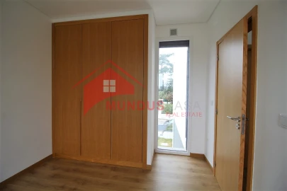 Moradia T2 para Venda em Sesimbra (Castelo)