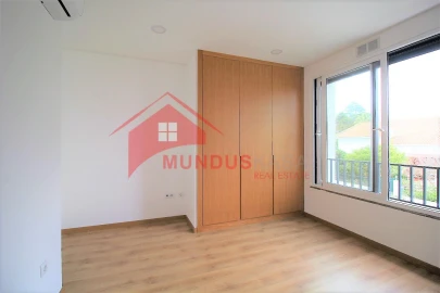 Moradia T2 para Venda em Sesimbra (Castelo)