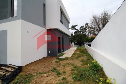 Moradia T2 para Venda em Sesimbra (Castelo)