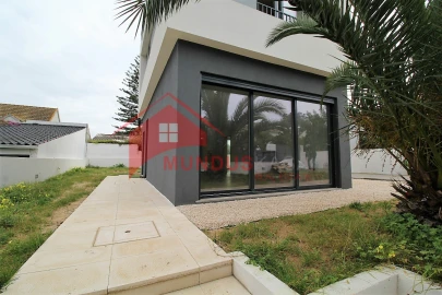 Moradia T2 para Venda em Sesimbra (Castelo)
