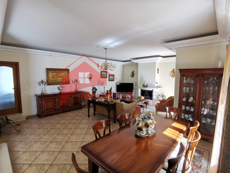 Moradia T5 para Venda em Azeitão (São Lourenço e São Simão) Foto 17