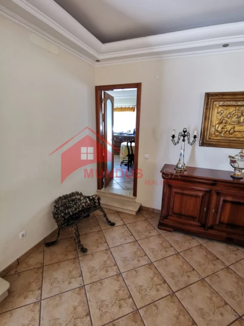 Moradia T5 para Venda em Azeitão (São Lourenço e São Simão)