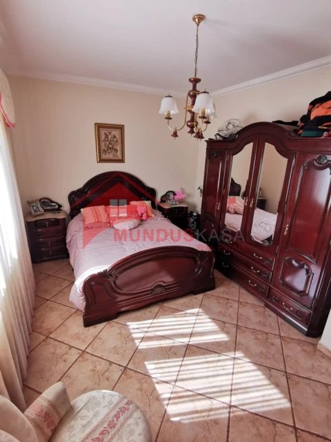 Moradia T5 para Venda em Azeitão (São Lourenço e São Simão)