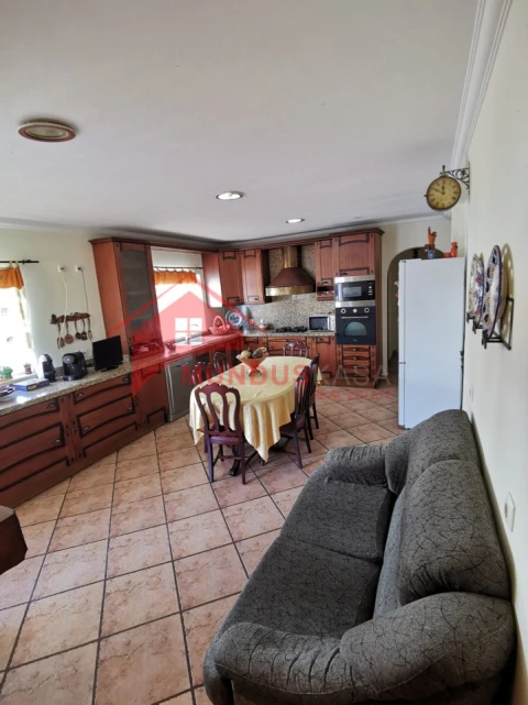 Moradia T5 para Venda em Azeitão (São Lourenço e São Simão)