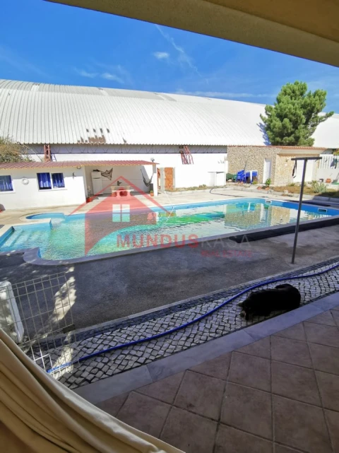 Moradia T5 para Venda em Azeitão (São Lourenço e São Simão)