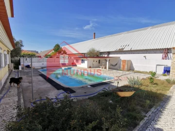 Moradia T5 para Venda em Azeitão (São Lourenço e São Simão)