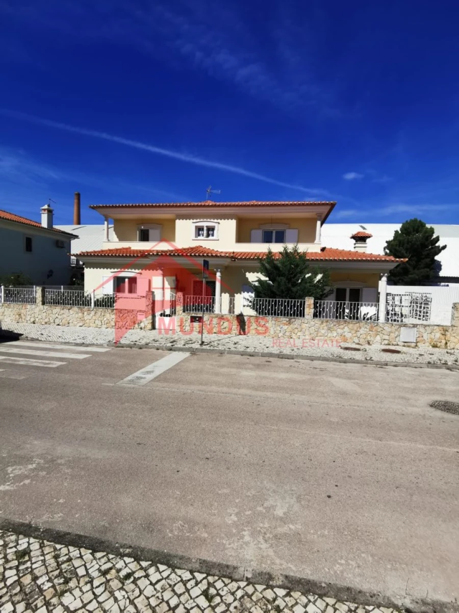 Moradia T5 para Venda em Azeitão (São Lourenço e São Simão) Foto 77