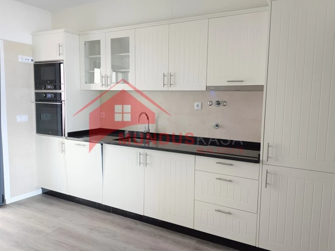 Apartamento T2 para Venda em Sesimbra (Santiago) Foto 4