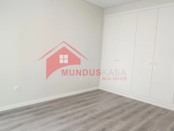 Apartamento T2 para Venda em Sesimbra (Santiago)