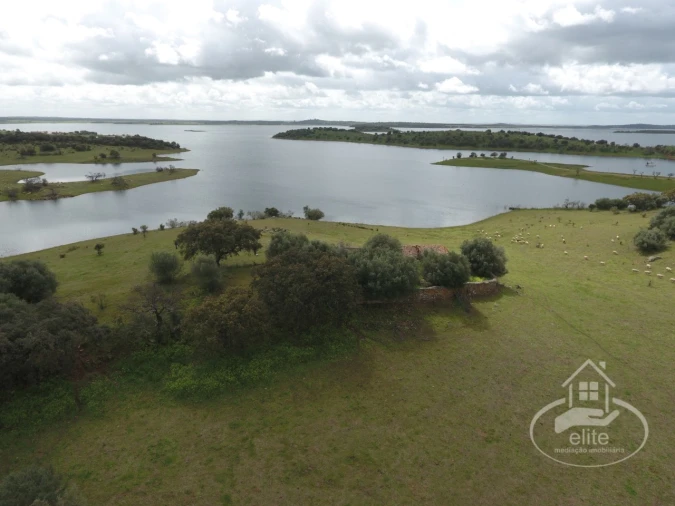 Quinta T4 para Venda em Reguengos de Monsaraz Foto 2