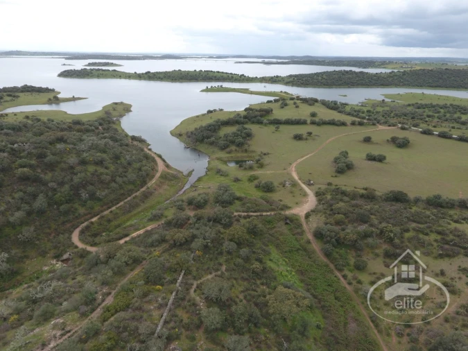 Quinta T4 para Venda em Reguengos de Monsaraz Foto 9