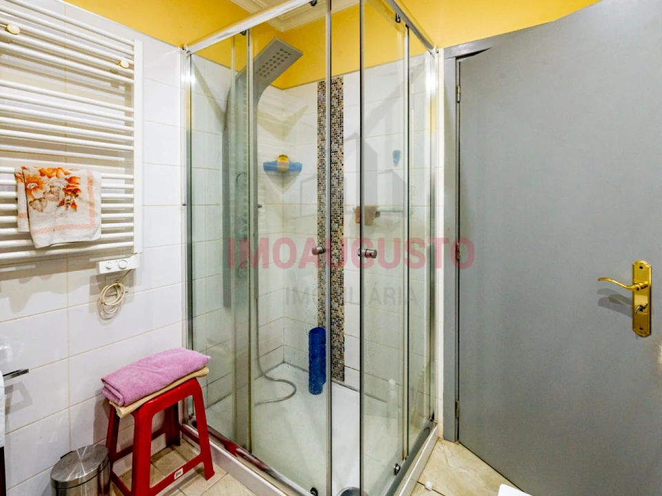 Moradia T6 para Venda em Marmeleiro Foto 16