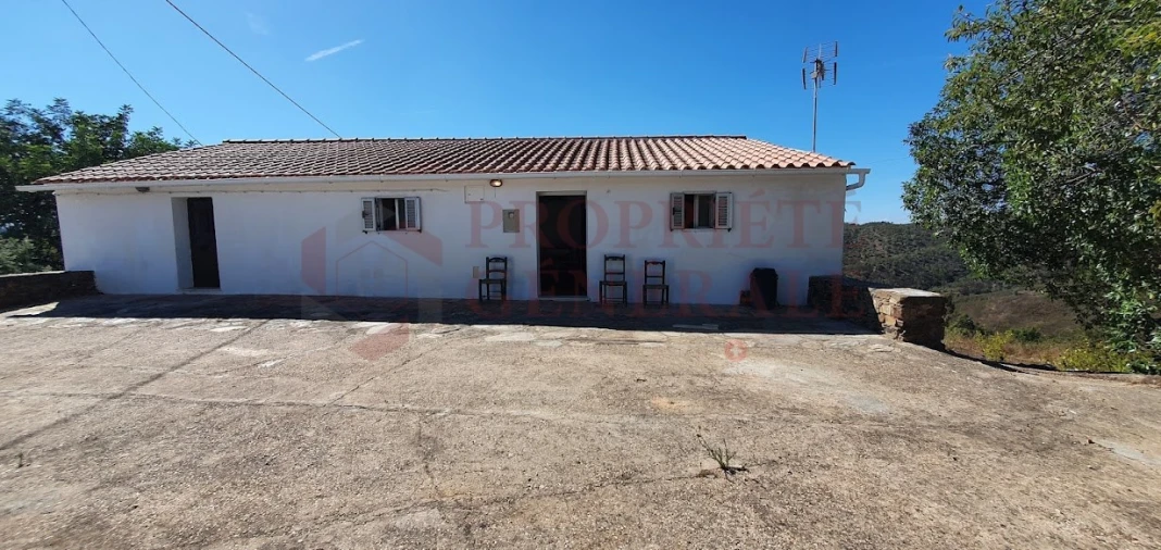 Quinta T2 para Venda em São Barnabe Foto 1